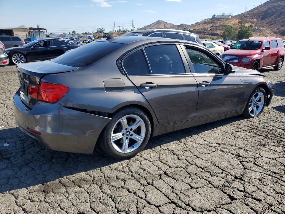 Photo 3 from auction – 2013 BMW 328 with VIN WBA3A5C54DF601104