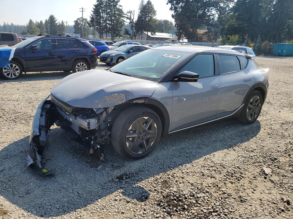 KIA EV6 2025 with VIN 5XYC34JA5SG011883 - Photo from auction