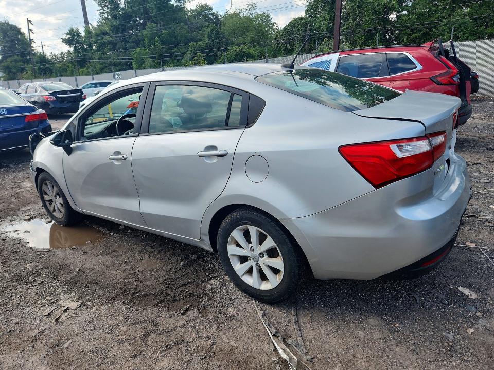 Foto 2 de la subasta – 2014 KIA RIO con VIN KNADN4A32E6355286