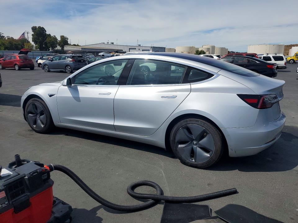 Photo 2 from auction – 2018 TESLA MODEL 3 with VIN 5YJ3E1EA2JF016676