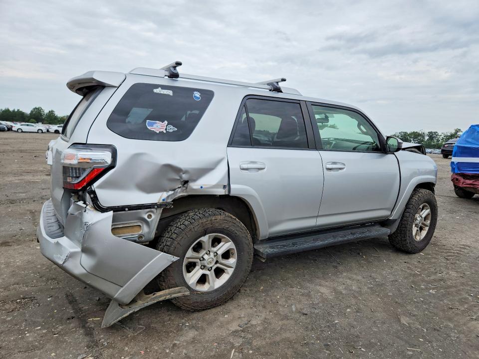 Photo 3 from auction – 2015 TOYOTA 4RUNNER with VIN JTEBU5JR8F5228844