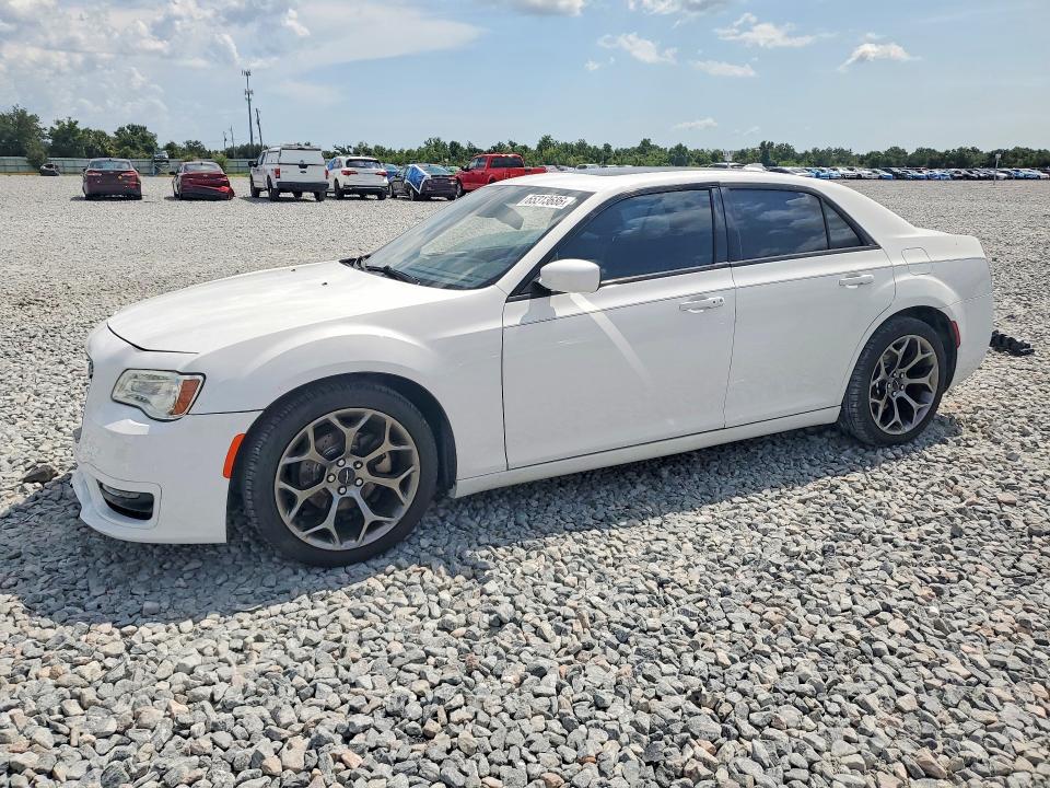 Photo 1 from auction – 2015 CHRYSLER 300 with VIN 2C3CCABG6FH756266