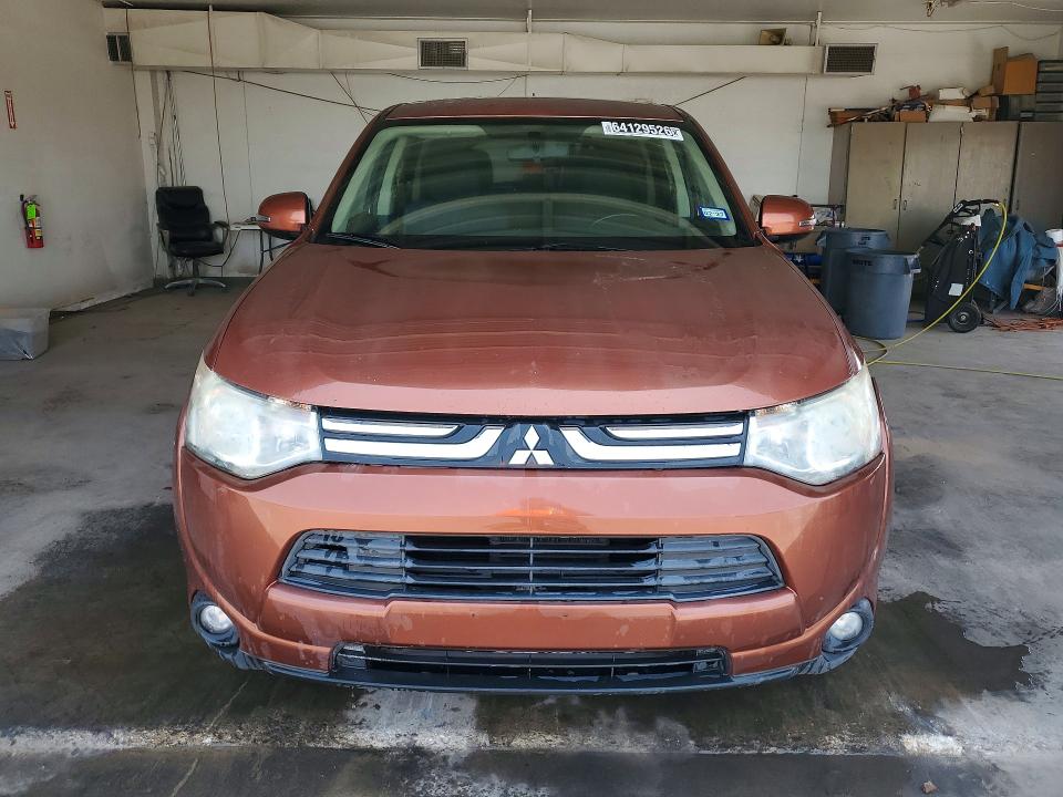 Photo 5 from auction – 2014 MITSUBISHI OUTLANDER with VIN JA4AD3A33EZ001854