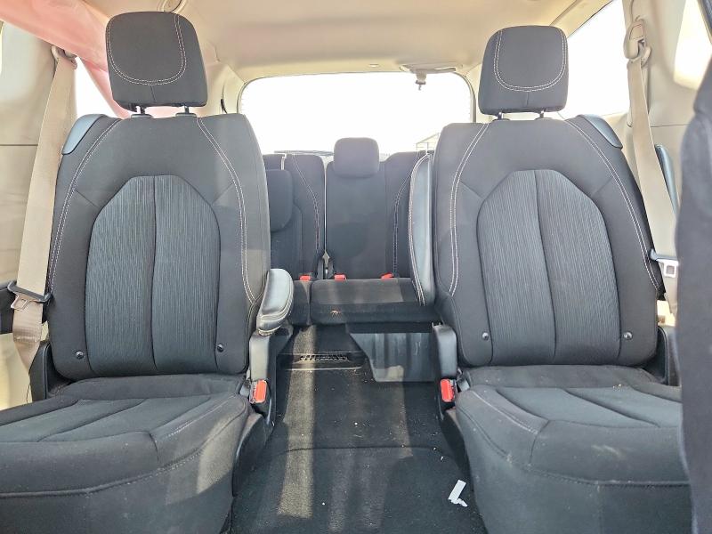 Photo 10 from auction – 2023 CHRYSLER VOYAGER with VIN 2C4RC1CG6PR567259