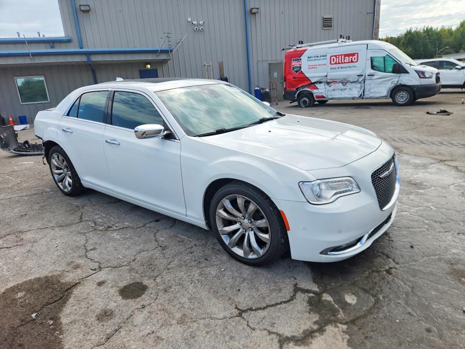 Photo 4 from auction – 2019 CHRYSLER 300 with VIN 2C3CCAEG7KH705915