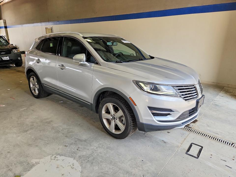 Photo 4 from auction – 2018 LINCOLN MKC with VIN 5LMCJ1D91JUL01016