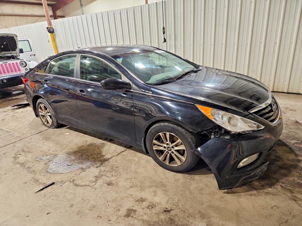 Photo 4 from auction – 2013 HYUNDAI SONATA with VIN 5NPEB4AC8DH557943