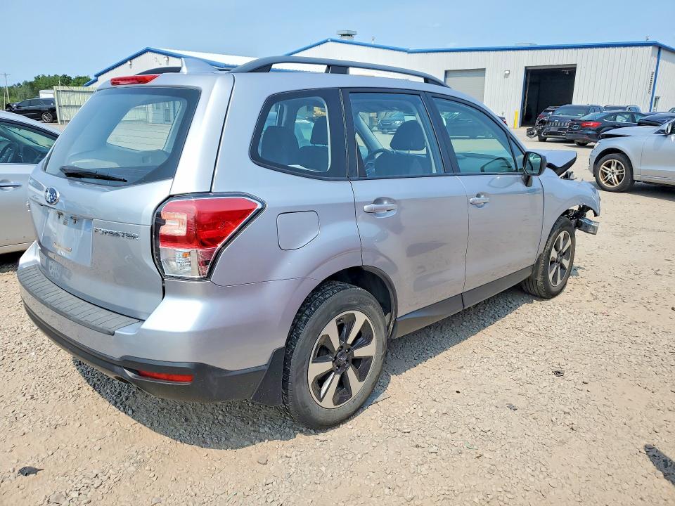 Photo 3 from auction – 2018 SUBARU FORESTER with VIN JF2SJABC6JH516015