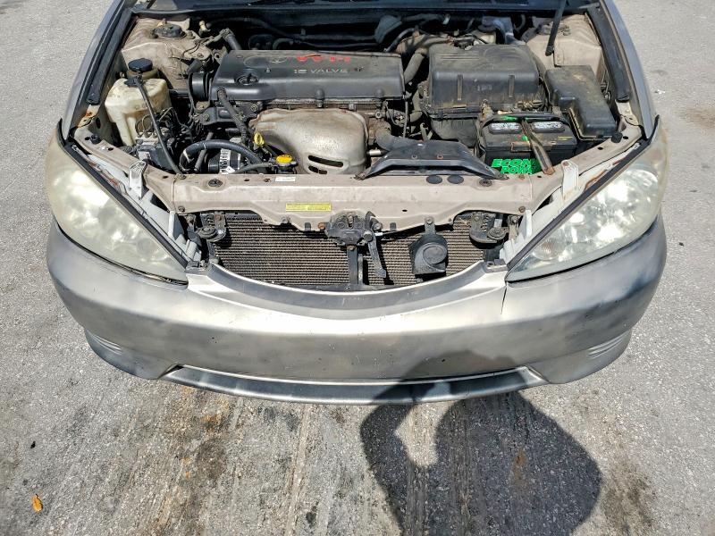 Photo 11 from auction – 2005 TOYOTA CAMRY with VIN 4T1BE30KX5U993645