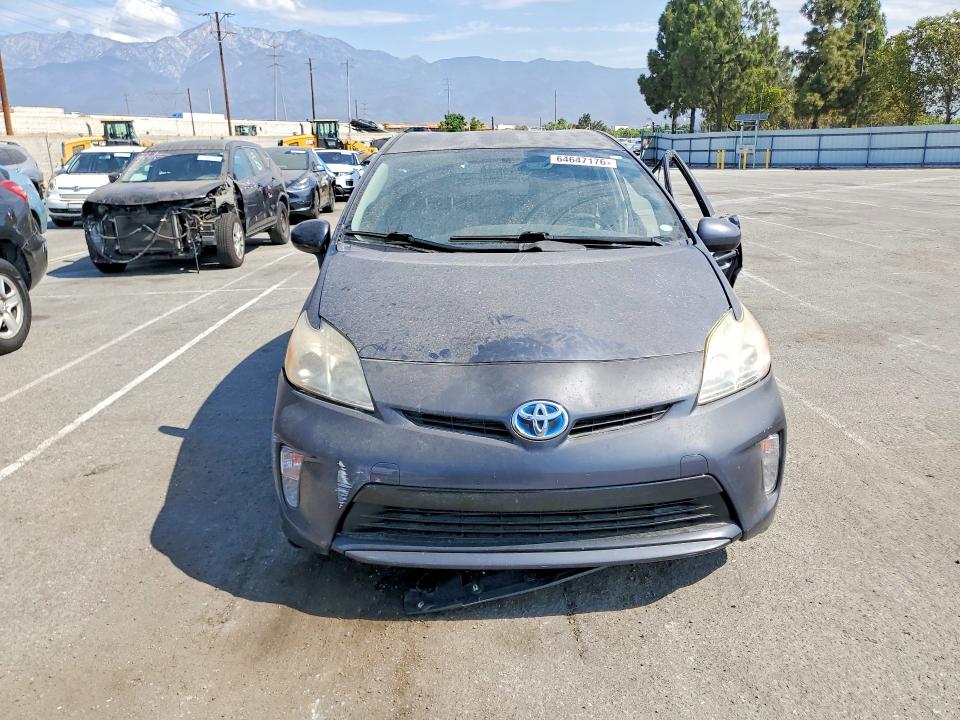 Снимка 5 от търг – 2013 TOYOTA PRIUS с VIN JTDKN3DU7D5675667