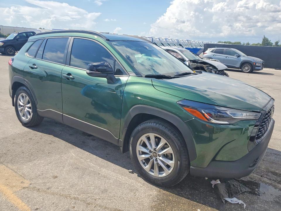 Photo 4 from auction – 2025 TOYOTA COROLLA CROSS with VIN 7MUCAAAG7SV143531