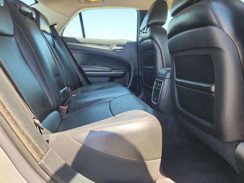 Photo 10 from auction – 2016 CHRYSLER 300 with VIN 2C3CCAAG0GH243176