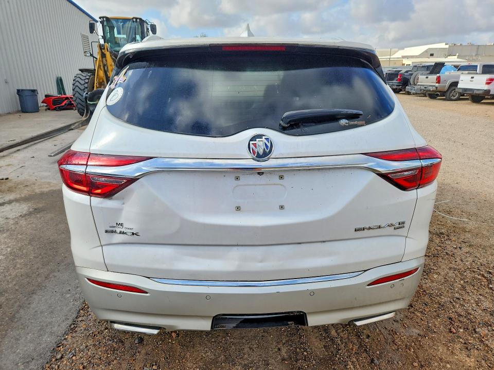 Photo 6 from auction – 2018 BUICK ENCLAVE with VIN 5GAEVAKW7JJ136489