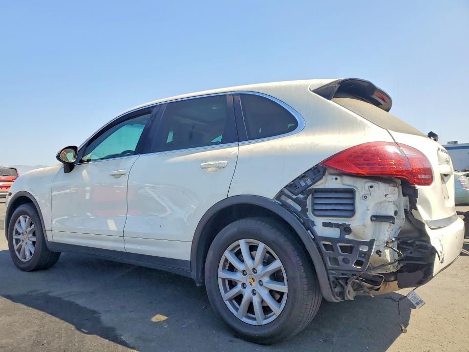 Photo 2 from auction – 2011 PORSCHE CAYENNE 4D with VIN WP1AA2A26BLA09718