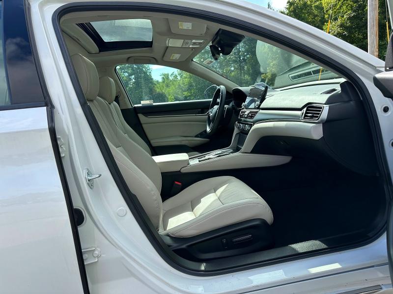 Photo 6 from auction – 2021 HONDA ACCORD with VIN 1HGCV3F59MA009042