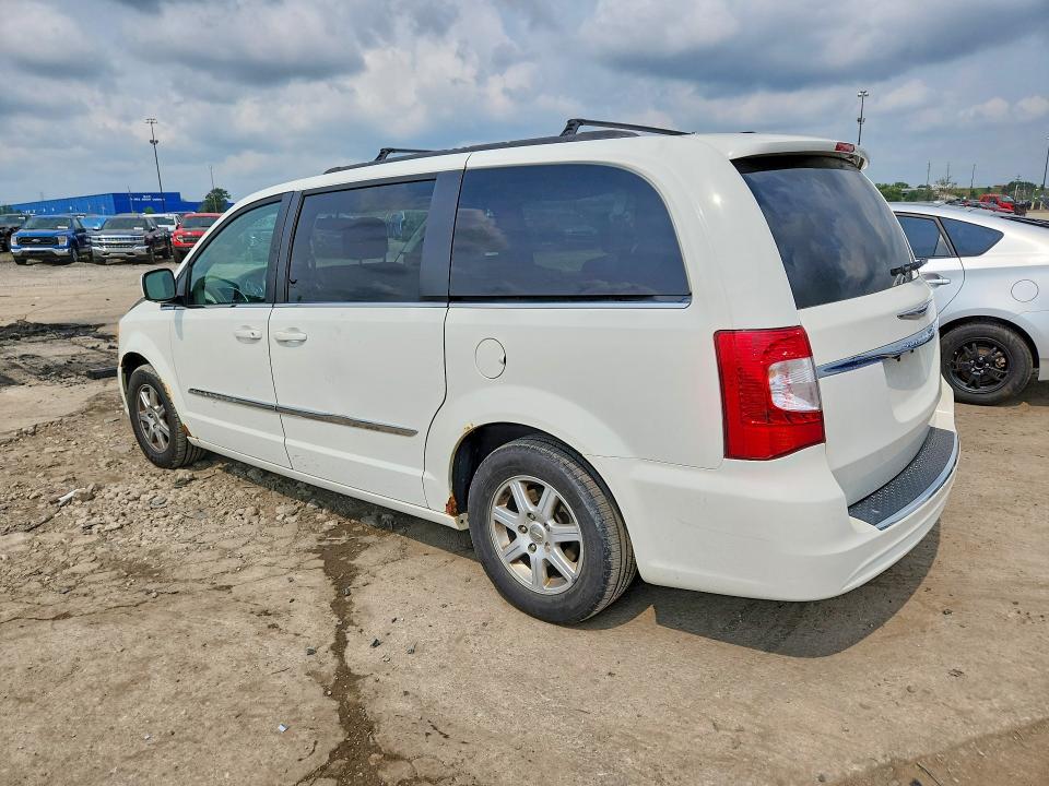 Photo 2 from auction – 2011 CHRYSLER TOWN & COUNTRY with VIN 2A4RR5DG0BR785916