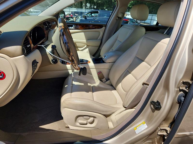 Photo 7 from auction – 2004 JAGUAR XJ8 with VIN SAJWA71C94SG29974