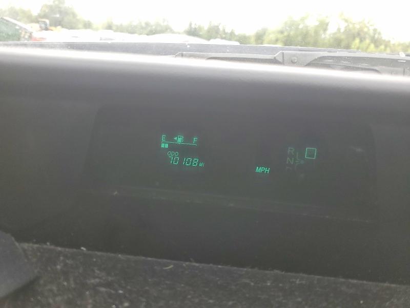 Photo 9 from auction – 2004 TOYOTA PRIUS with VIN JTDKB20U140082604