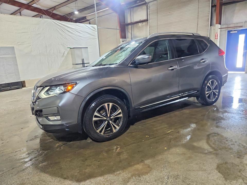 NISSAN ROGUE 2017 with VIN JN8AT2MV6HW275995 - Photo from auction