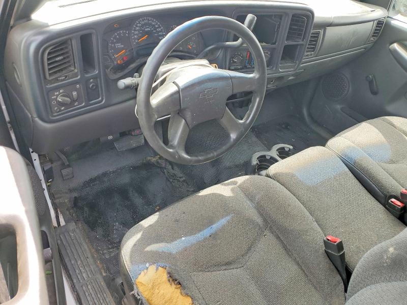 Photo 8 from auction – 2005 CHEVROLET SILVERADO with VIN 1GCEC14VX5Z237221