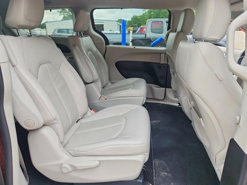 Photo 11 from auction – 2018 CHRYSLER PACIFICA with VIN 2C4RC1L72JR340707