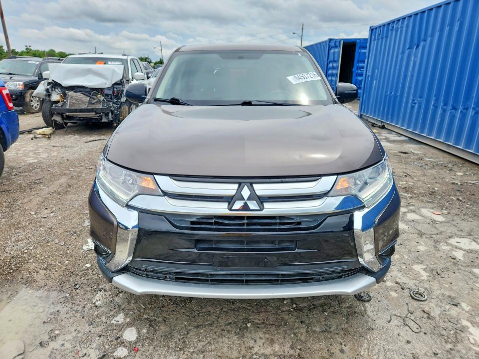 Photo 5 from auction – 2018 MITSUBISHI OUTLANDER with VIN JA4AD2A30JZ048800