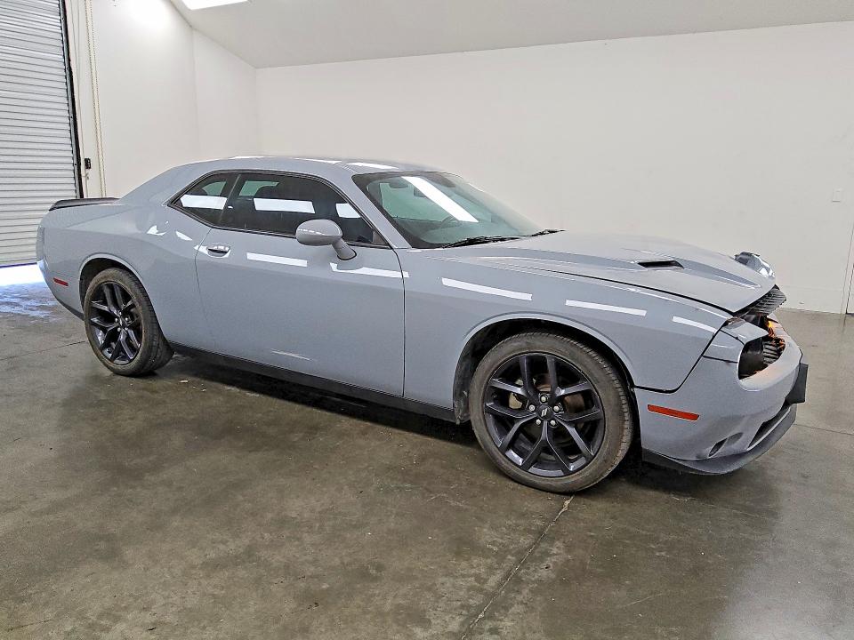 Photo 4 from auction – 2021 DODGE CHALLENGER with VIN 2C3CDZAG1MH610139