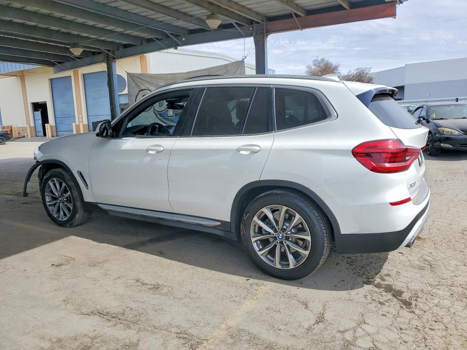 صورة رقم 2 من المزاد - 2019 BMW X3 مع VIN 5UXTR9C58KLE19960