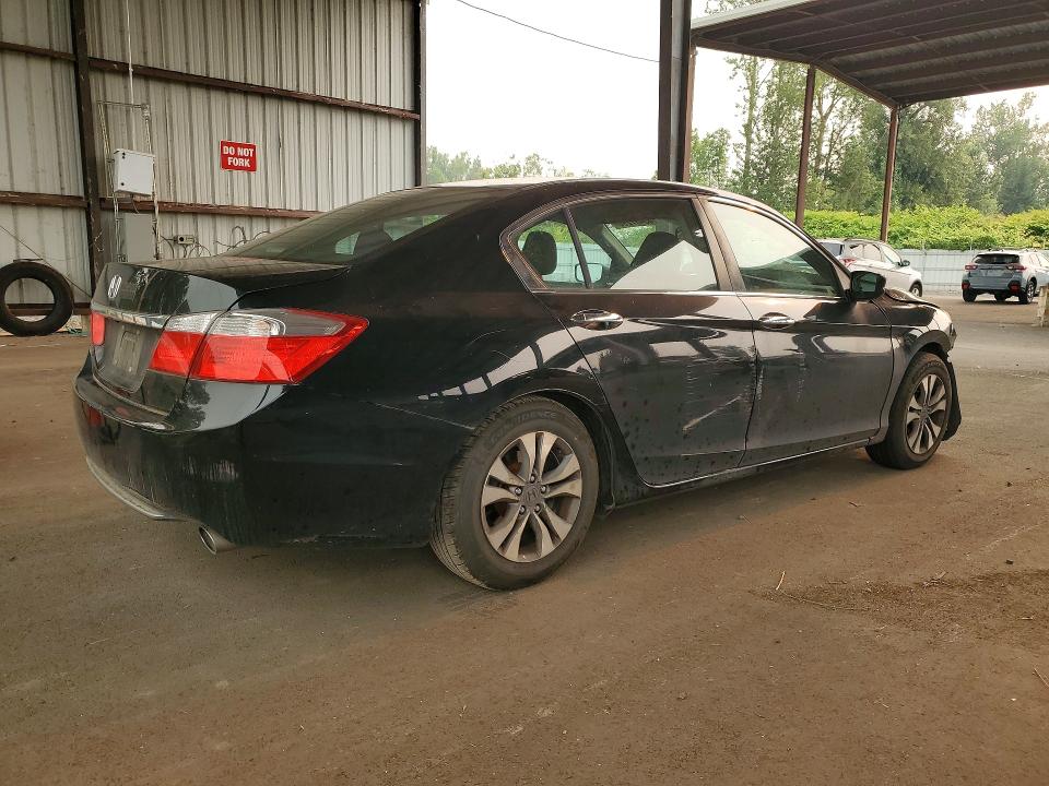 Photo 3 from auction – 2015 HONDA ACCORD with VIN 1HGCR2F34FA160547