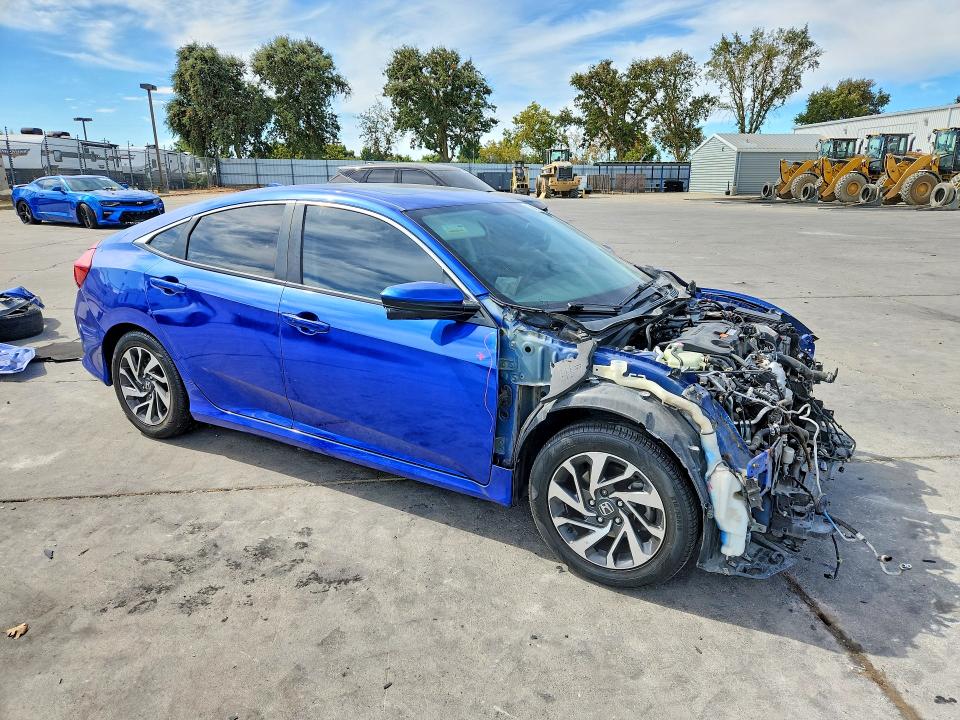 Photo 4 from auction – 2017 HONDA CIVIC with VIN 2HGFC2F73HH513558