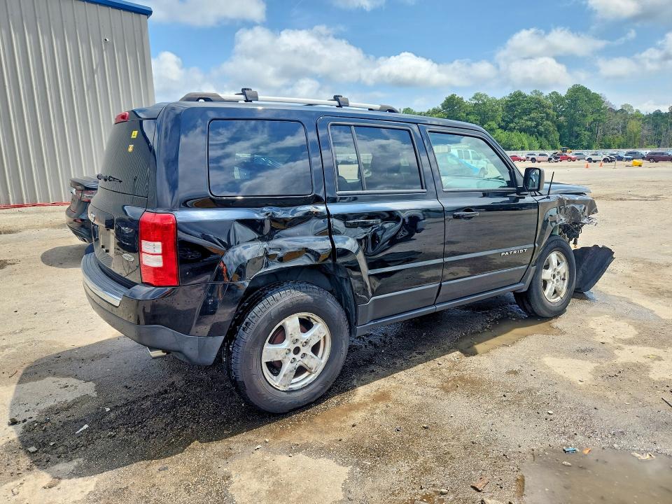 Photo 3 from auction – 2017 JEEP PATRIOT with VIN 1C4NJPFA0HD133020