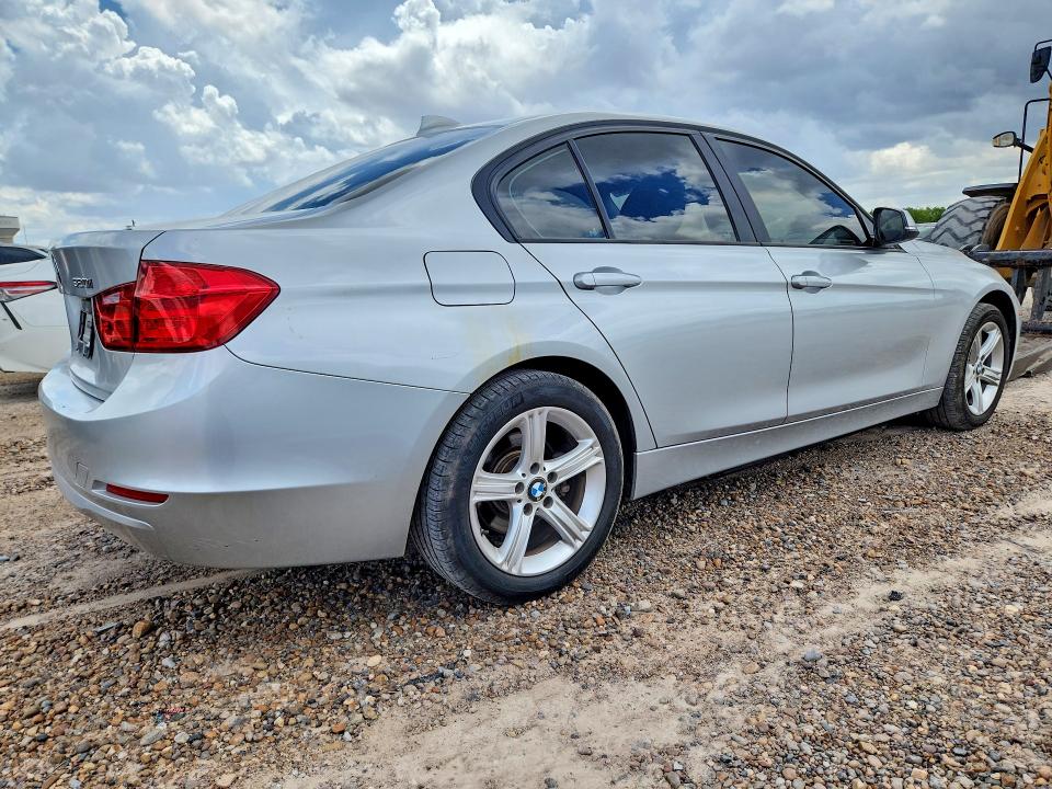 Photo 3 from auction – 2014 BMW 320 with VIN WBA3B1C50EK134214