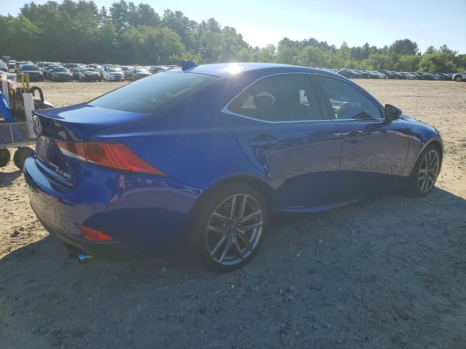 Foto 3 de la subasta – 2018 LEXUS IS con VIN JTHC81D24J5031018