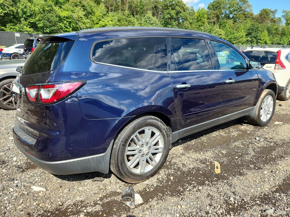 Photo 3 from auction – 2015 CHEVROLET TRAVERSE with VIN 1GNKVGKD4FJ321634
