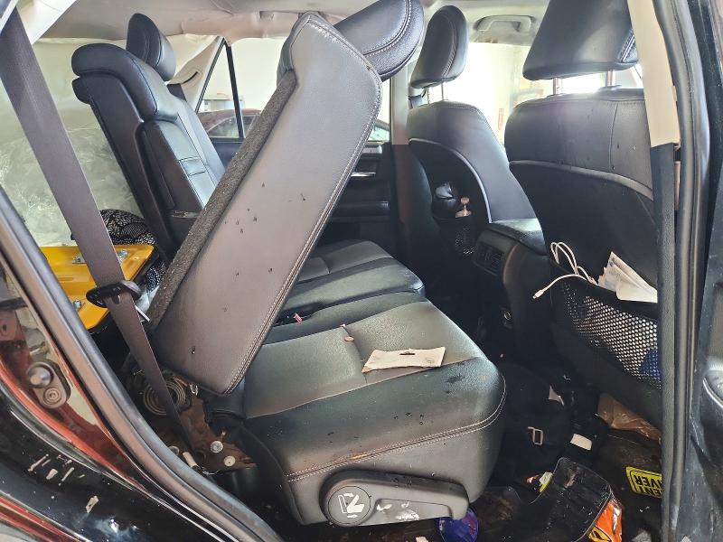 Photo 11 from auction – 2015 TOYOTA 4RUNNER with VIN JTEBU5JR7F5264833