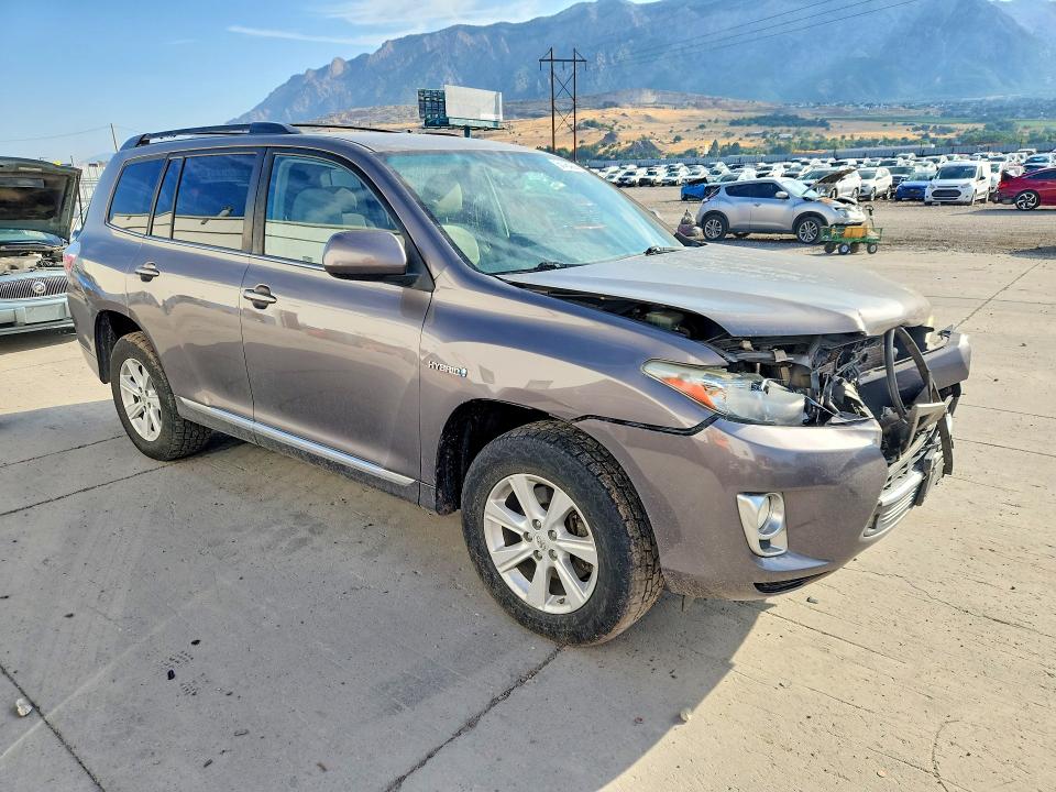 Photo 4 from auction – 2013 TOYOTA HIGHLANDER with VIN JTEBC3EH3D2013119