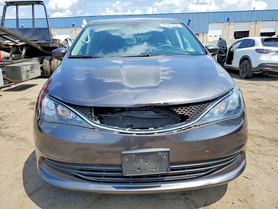 Photo 5 from auction – 2017 CHRYSLER PACIFICA with VIN 2C4RC1DG9HR720183