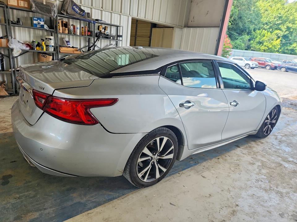 Photo 3 from auction – 2017 NISSAN MAXIMA with VIN 1N4AA6AP8HC418161