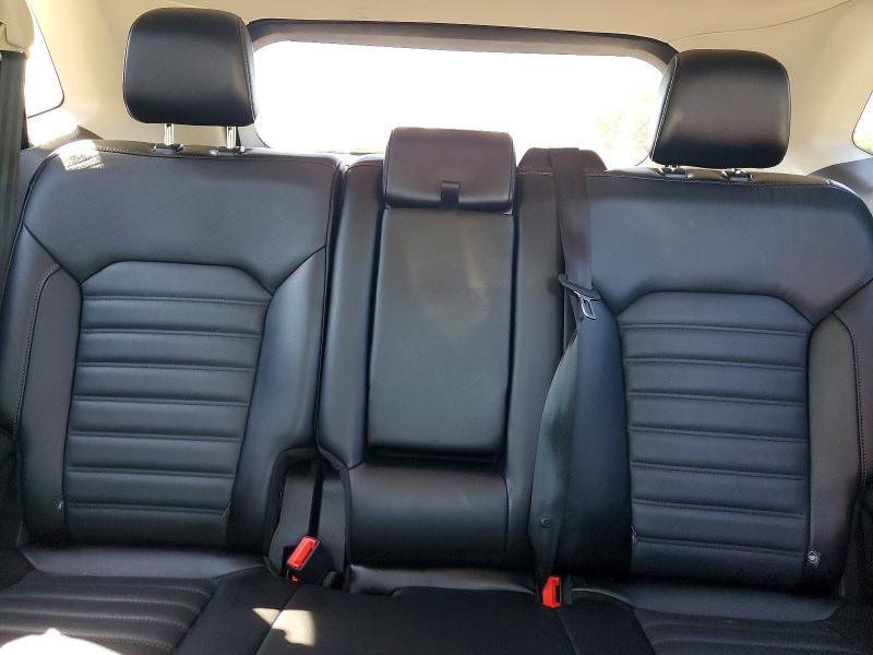 Photo 10 from auction – 2018 FORD EDGE with VIN 2FMPK4J89JBB47465