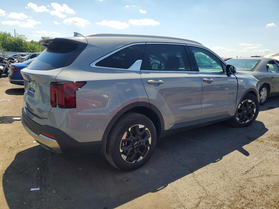 Photo 3 from auction – 2026 KIA SORENTO with VIN 5XYRLDJC0TG479792