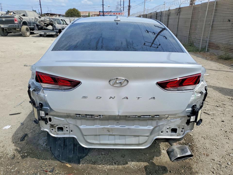 Photo 6 from auction – 2018 HYUNDAI SONATA with VIN 5NPE34AF0JH597338