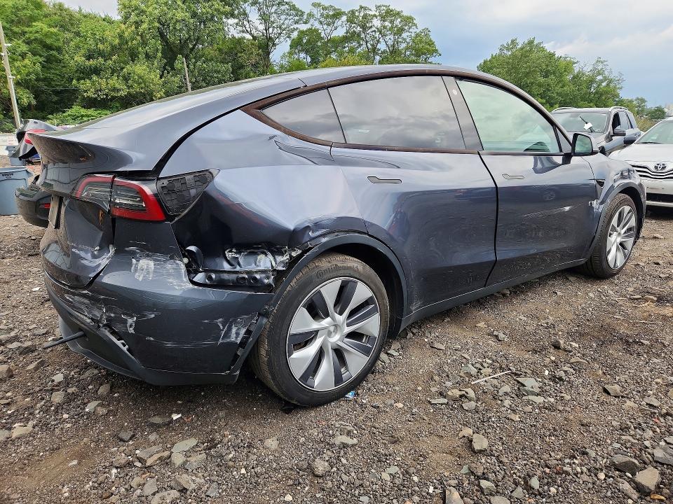 Photo 3 from auction – 2023 TESLA MODEL Y with VIN 7SAYGDEE8PA036377