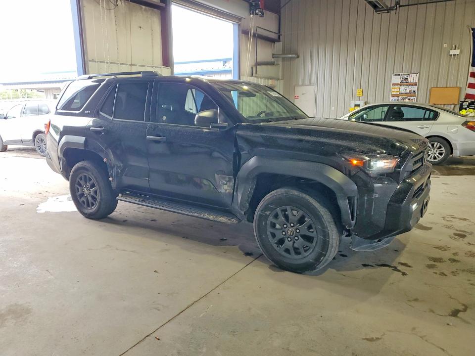 Photo 4 from auction – 2026 TOYOTA 4RUNNER with VIN JTEVA5BR0T5106317