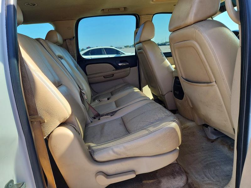 Photo 11 from auction – 2007 CHEVROLET SUBURBAN with VIN 3GNFK16397G217037