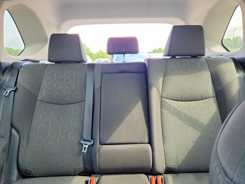 Photo 10 from auction – 2021 TOYOTA RAV4 with VIN 2T3P1RFV3MW143545