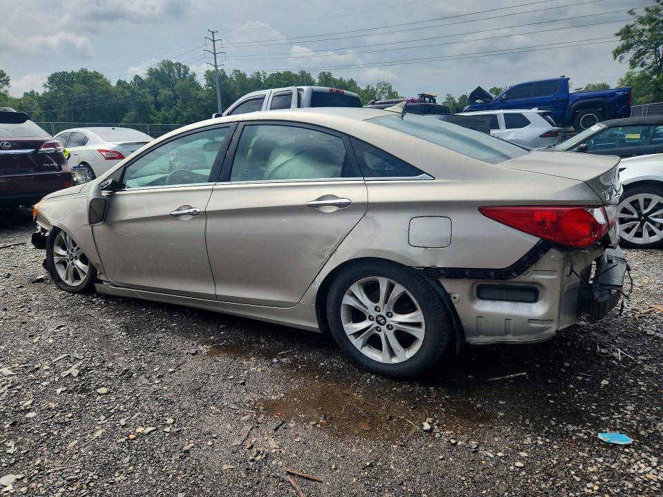 Photo 2 from auction – 2011 HYUNDAI SONATA with VIN 5NPEC4ACXBH040069