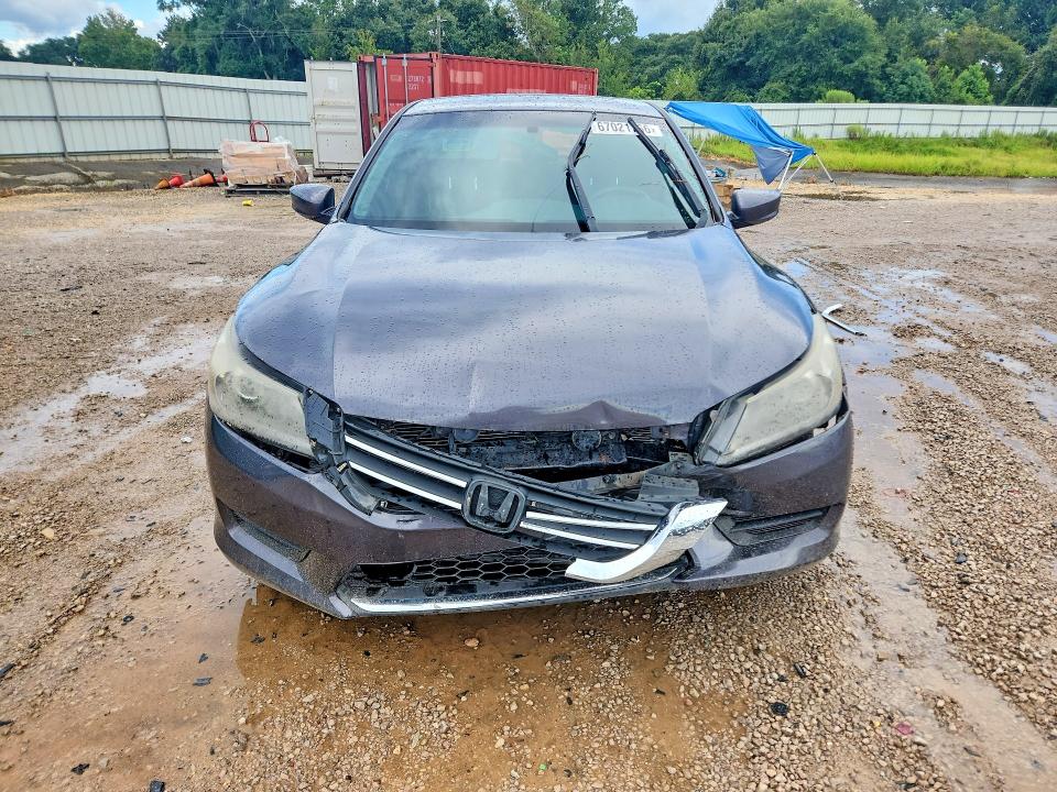 Photo 5 from auction – 2015 HONDA ACCORD with VIN 1HGCR2F54FA121328