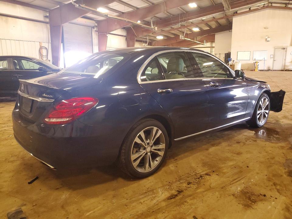 Снимка 3 от търг – 2016 MERCEDES-BENZ C с VIN 55SWF4KB4GU105018