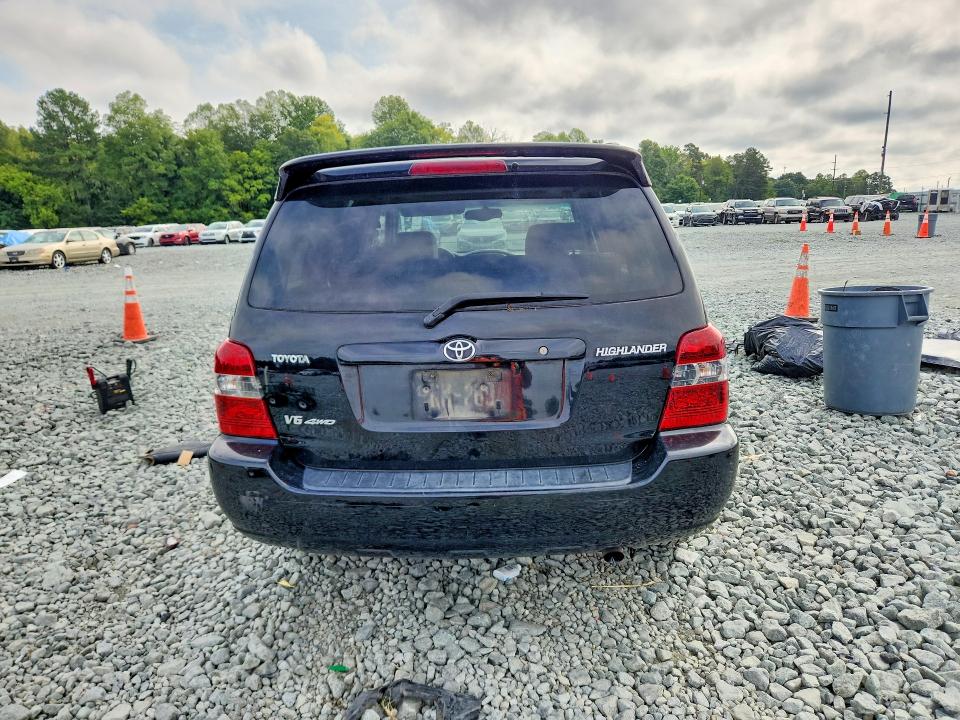 Photo 6 from auction – 2005 TOYOTA HIGHLANDER with VIN JTEEP21A450102361
