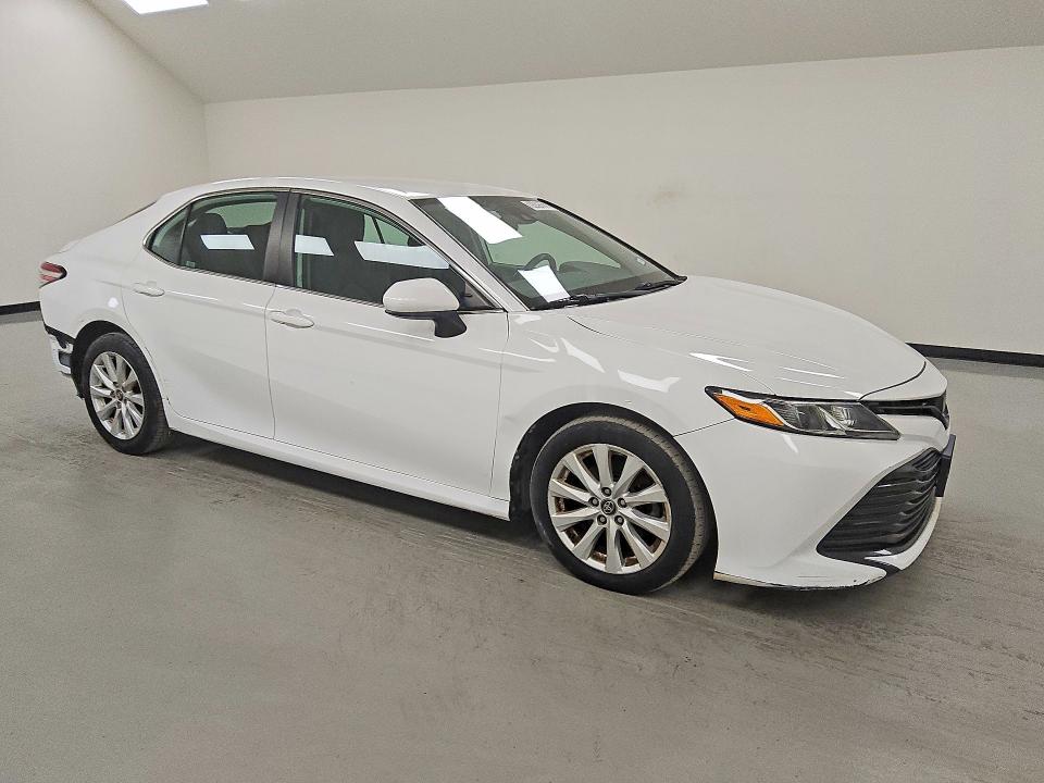 Фото 4 с аукциона – 2020 TOYOTA CAMRY с VIN 4T1C11AK2LU355437